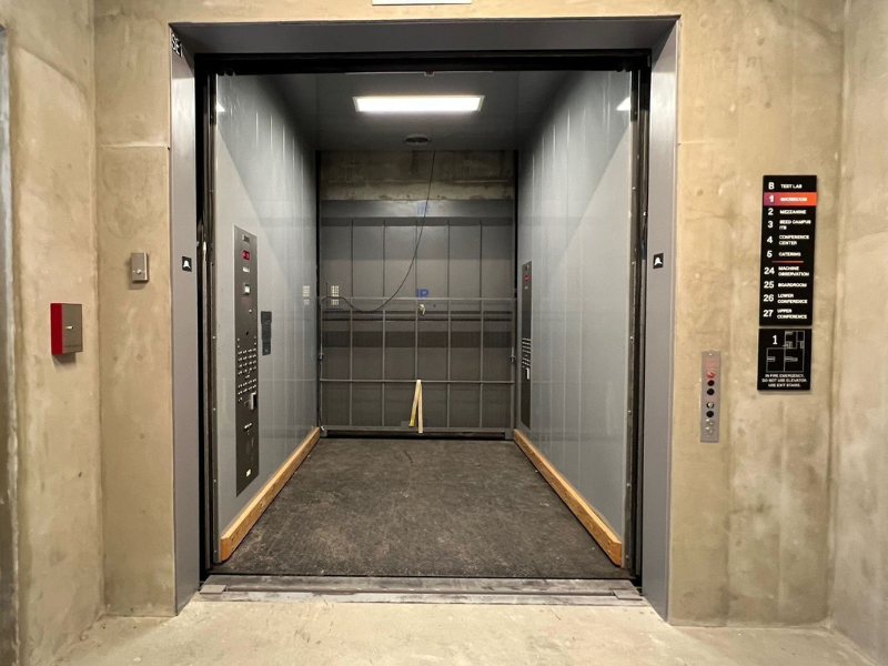 Heavy Duty Elevator